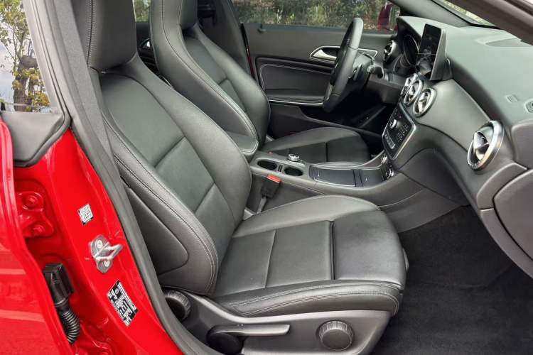 Used Mercedes-Benz CLA 2018 CLA 200 Sport Edition Interior 11