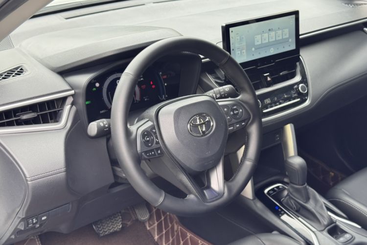 Used Toyota Corolla Cross 2024 2.0L Smart Electric Hybrid Dual-Engine Pioneer Edition

