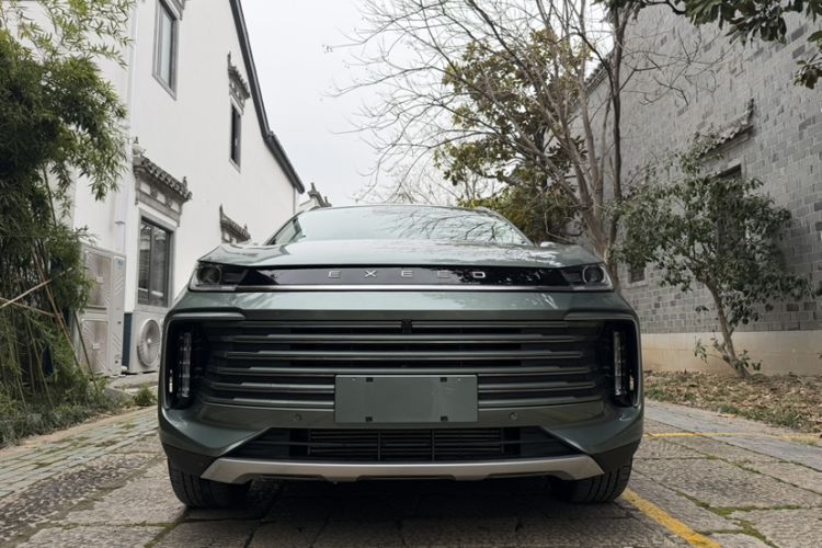 Used EXEED Lingyun 2024 300T Two-Wheel Drive Starlight Edition
