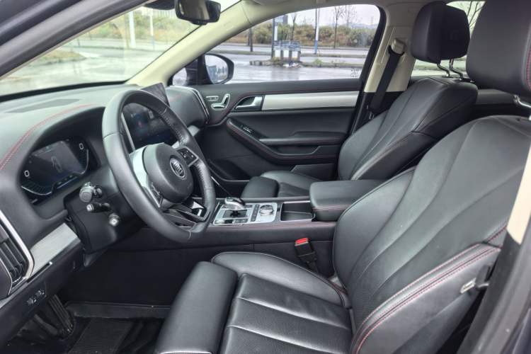 Used BYD Tang New Energy 2019 EV600D Four-Wheel Drive Smart Connectivity Leading Model Interior 2