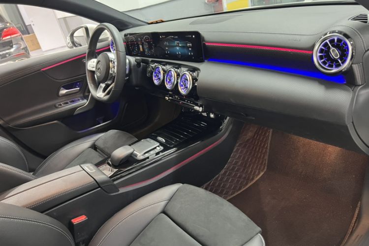 Used Mercedes-Benz A-Class 2022 Revised Version A 200 L Sport Sedan Fashionable Style Interior 7