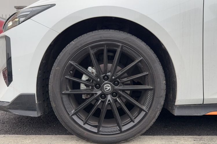 Used CHANGAN UNI-V 2024 1.5T Prestige Sport Edition Exterior 4