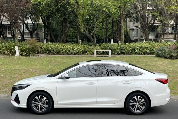 Used CHANGAN Eado 2022 PLUS Blue Whale NE 1.4T GDI DCT Prestige Edition
