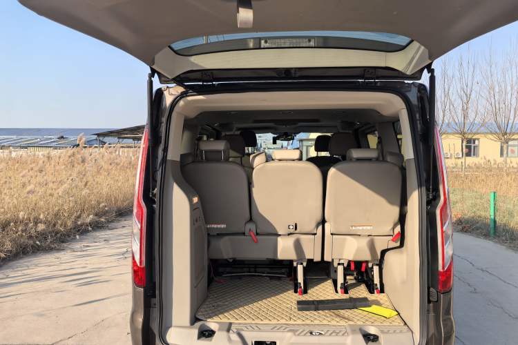 Used Ford Tourneo Custom 2017 2.0T Automatic Elite Version