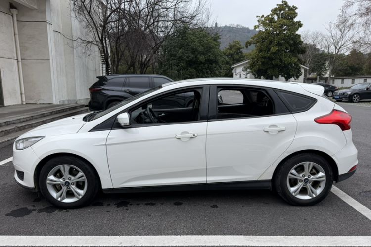 Used Ford Focus 2018 Hatchback Classic 1.6L Automatic Comfort Plus SmartDrive Edition