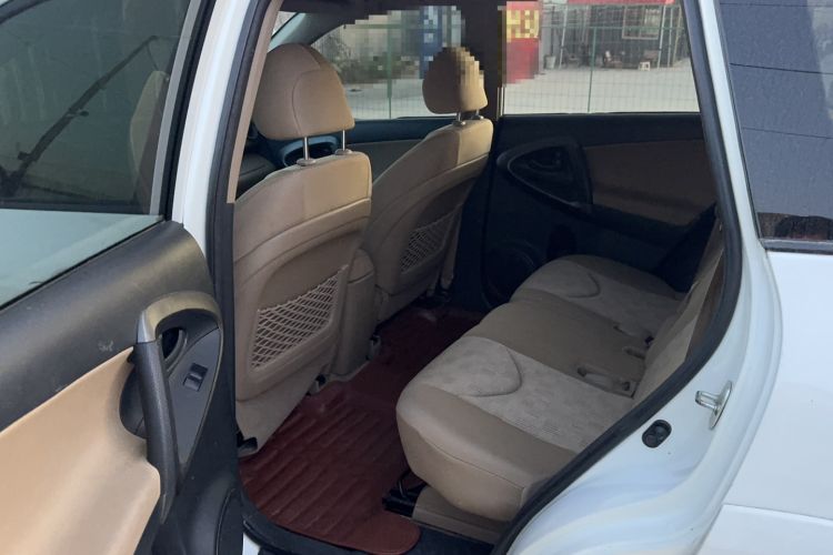 Used Toyota RAV4 2012 Luxurious Edition 2.0L Automatic All-Wheel Drive