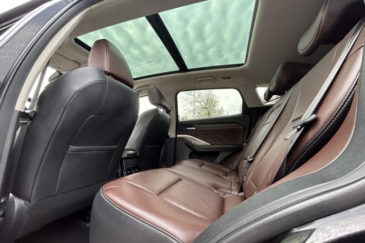 Used Wey VV6 2021 2.0T Two-Wheel Drive Smart Plus