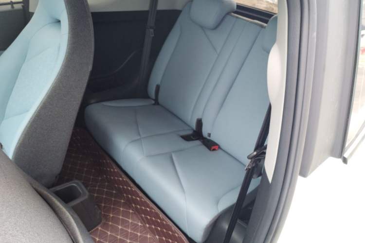 Used Chery New Energy Little Ant 2022 Revised Version Sweet Pink Edition Half-Sugar Version Lithium Iron Phosphate 30.7 kWh 30 kW 301 km