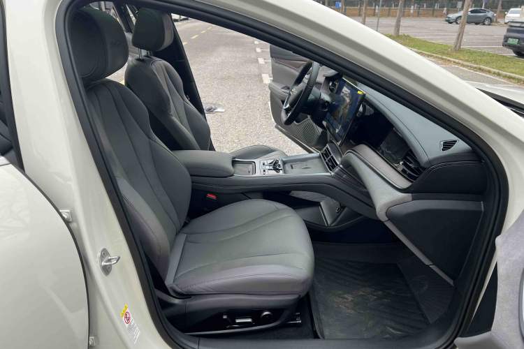 Used BYD Seal 2023 DM-i 1.5L 121km Prestige Model