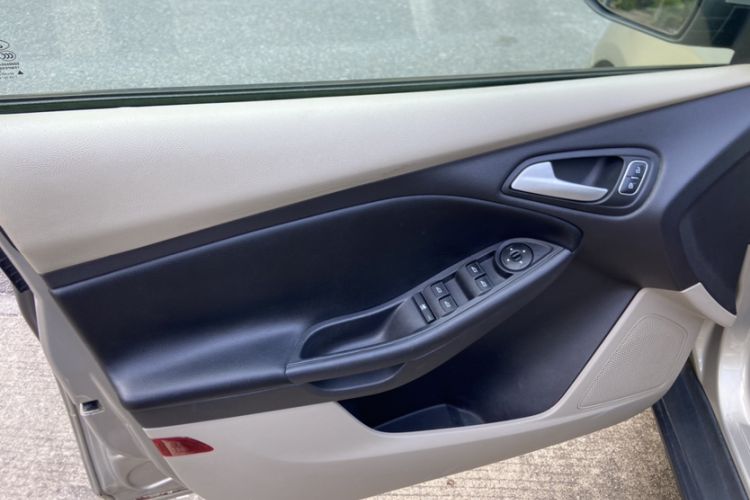 Used Ford Focus 2018 Sedan Classic 1.6L Automatic Comfort Plus Smart Drive Version