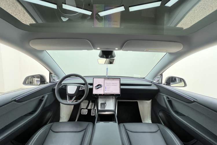 Used Tesla Model Y 2025 Rear-Wheel-Drive Version Headliner