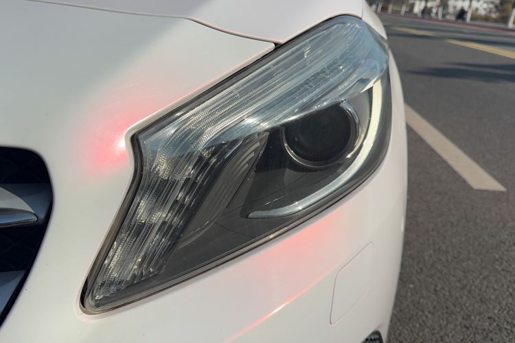 Used Mercedes-Benz A-Class (Import) 2015 A 200 Fashion Model
