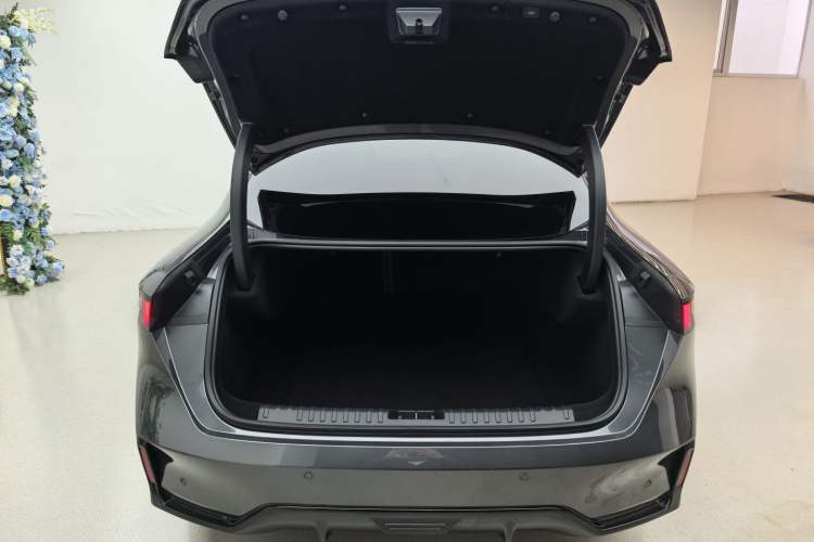 Used Lynk & Co 07 2024 EM-P 126 Long-Range Ultra
