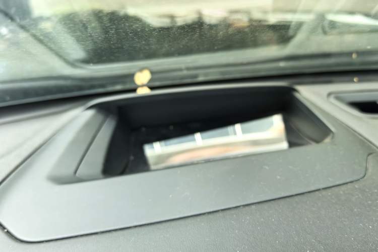 Used Lynk & Co 05 2020 2.0TD Two-Wheel Drive Shine Halo Exterior 6