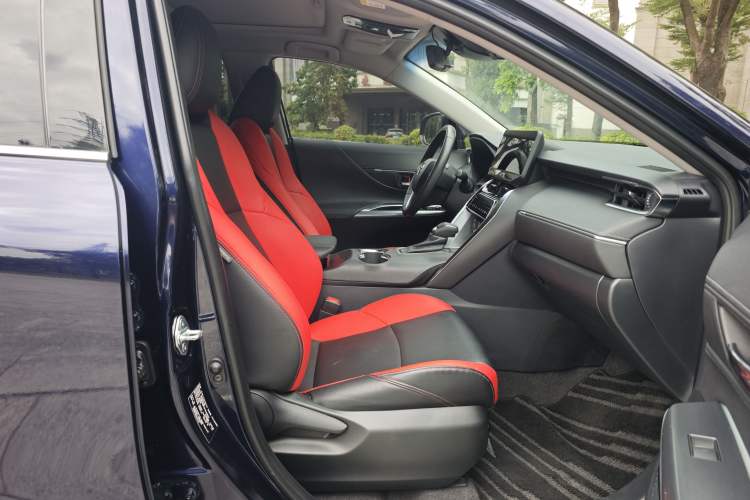 Used Toyota Harrier 2023 2.0L CVT Two-Wheel Drive Entry Version
