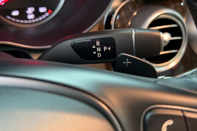 Used Mercedes-Benz GLC 2019 GLC 260 L 4MATIC Dynamic Model Gear Lever