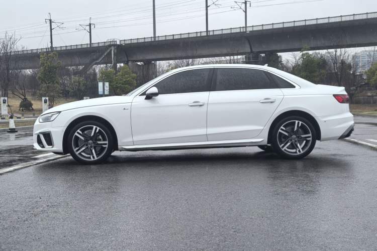 Used Audi A4L 2020 40 TFSI Luxury Dynamic Model
