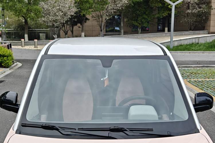 Used Wuling Hongguang MINIEV 2022 Macaron Premium Model – Lithium Iron Phosphate Roof