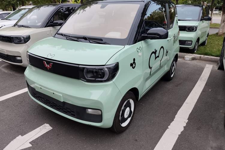 Used Wuling Hongguang MINIEV 2021 Macaron Premium Model – Lithium Iron Phosphate