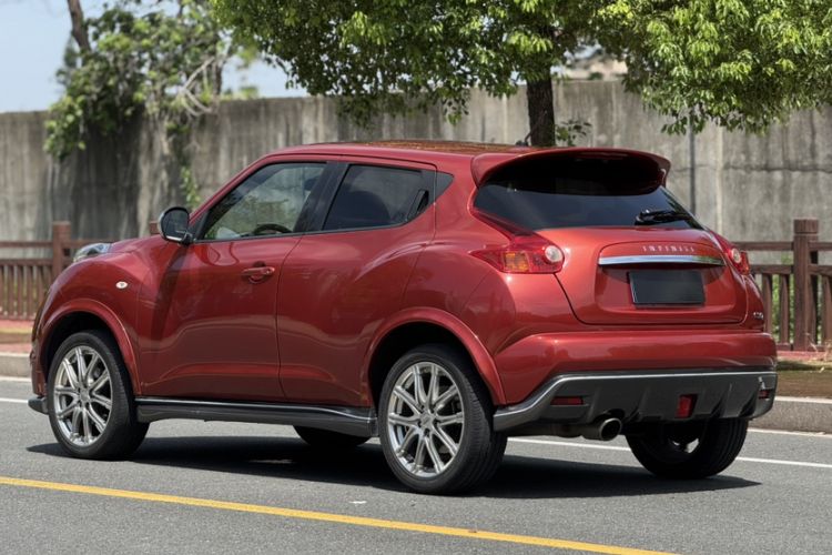 Used Infiniti ESQ 2014 1.6L Spontaneous Edition
