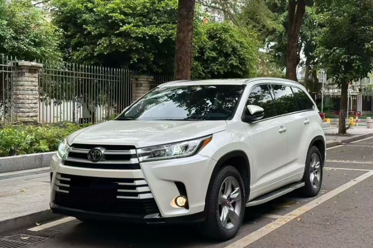 Used Toyota Highlander 2018 2.0T Two-Wheel-Drive Luxury Edition 7 Seats Emission Standard China V Exterior 1