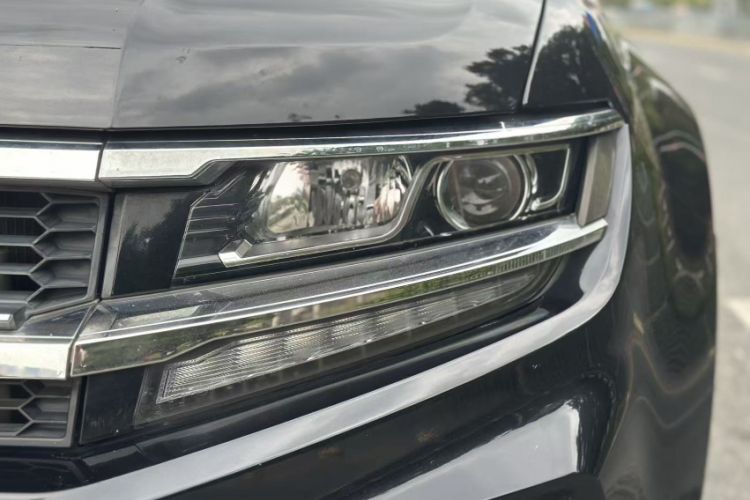 Used Zotye Domy X7 2018 2.0T Automatic Prestige Edition Exterior 6