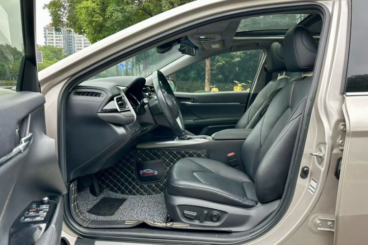 Used Toyota Camry 2019 Revised Version Dual-Engine 2.5 HG Luxury Edition Interior 1