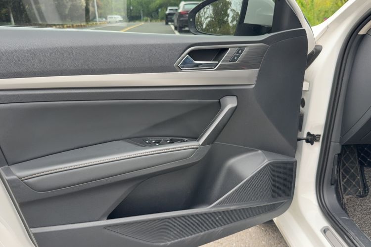 Used Volkswagen Lavida 2021 1.5L Automatic Comfort Edition Interior 1