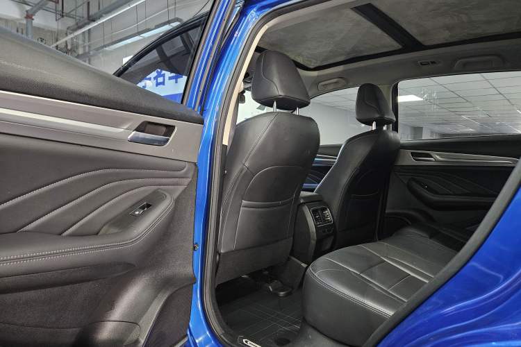 Used Haval F7 2020 2.0T Two-Wheel Drive i-Active Interior 3