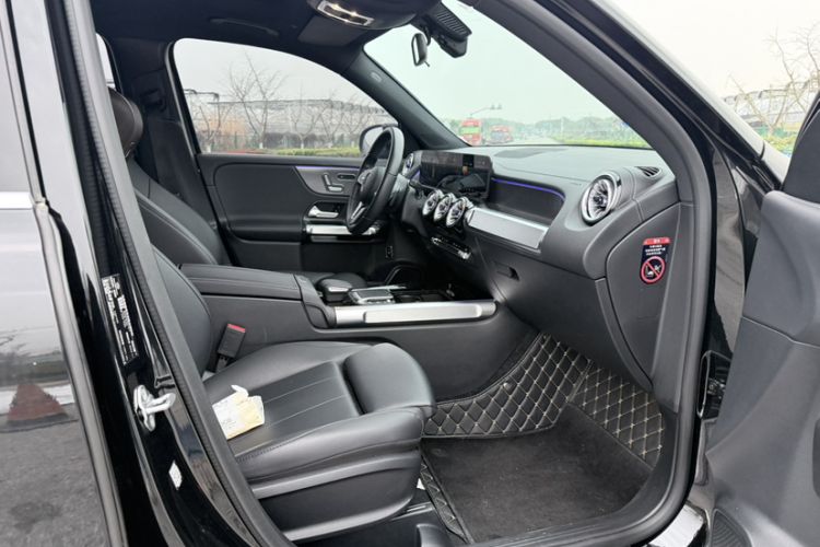 Used Mercedes-Benz GLB 2023 GLB 220 Fashion Model Interior 7