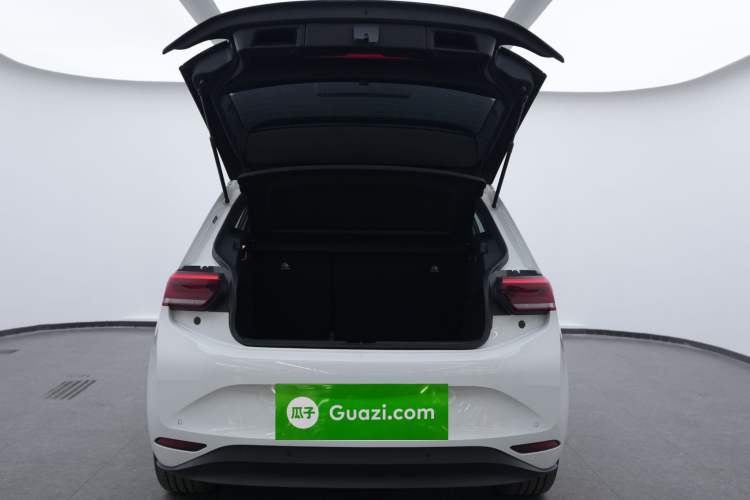 Used Volkswagen ID.3 2024 Outstanding Edition Interior 5