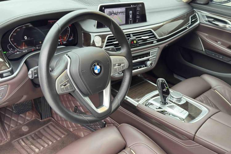 Used BMW 7 Series 2021 730Li Luxury Package