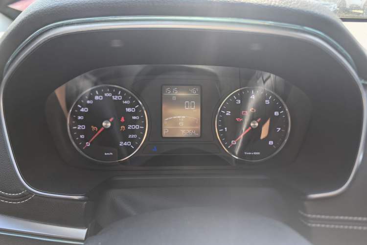 Used Roewe RX5 2018 20T Two-Wheel Drive Automatic Internet Smart Edition