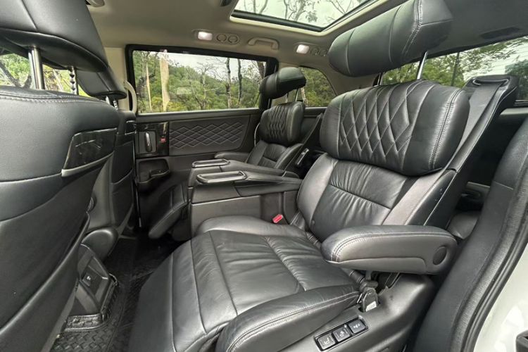 Used Honda Elysion 2019 2.0L Hybrid Supreme Edition
