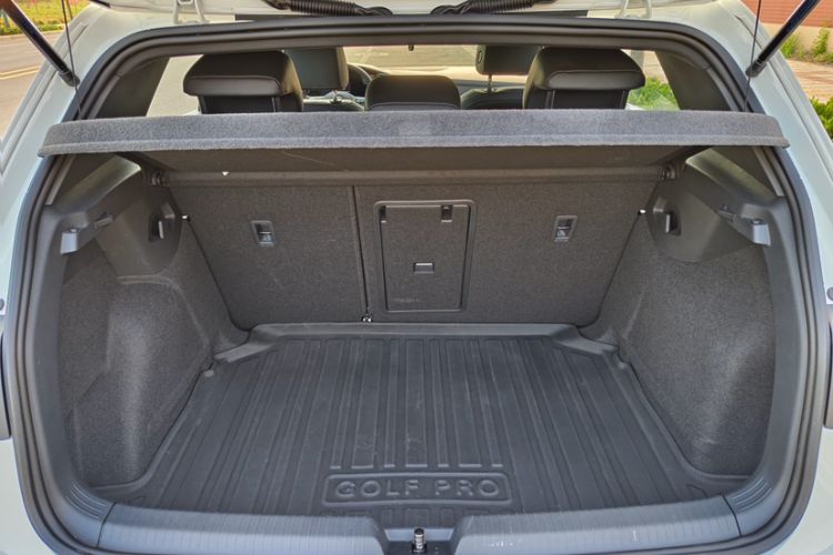 Used Volkswagen Golf 2021 280TSI DSG R-Line Interior 8