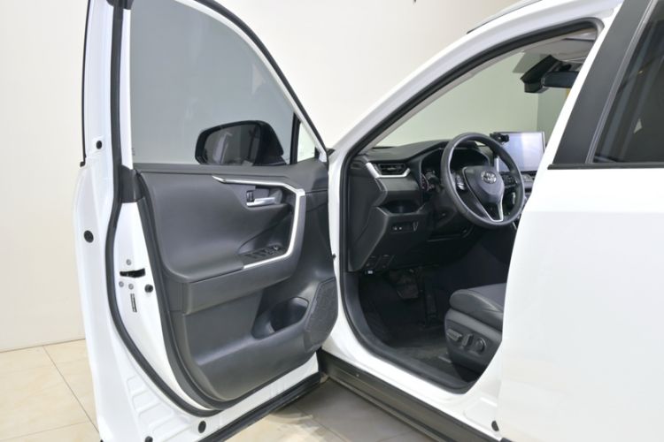 Used Toyota Wildlander 2022 2.0L CVT Two-Wheel Drive Luxury Edition
