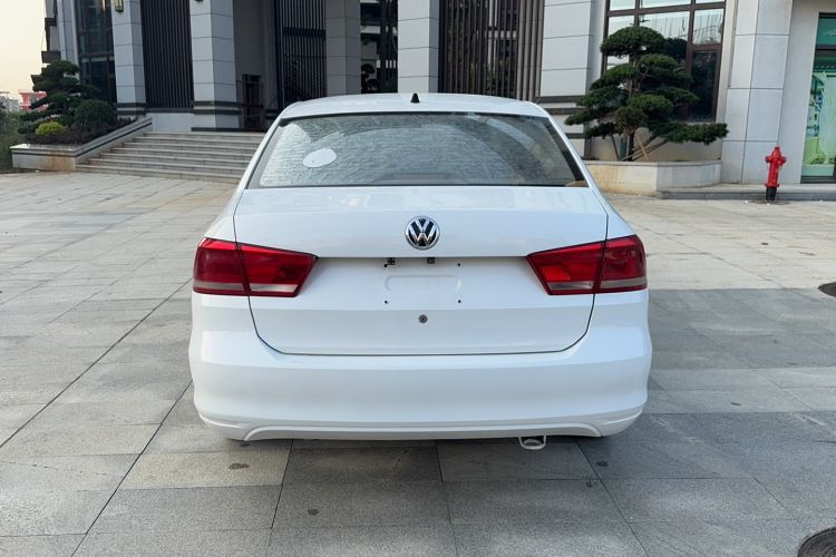 Used Volkswagen Santana 2013 1.4L Manual Fashion Edition Exterior 4