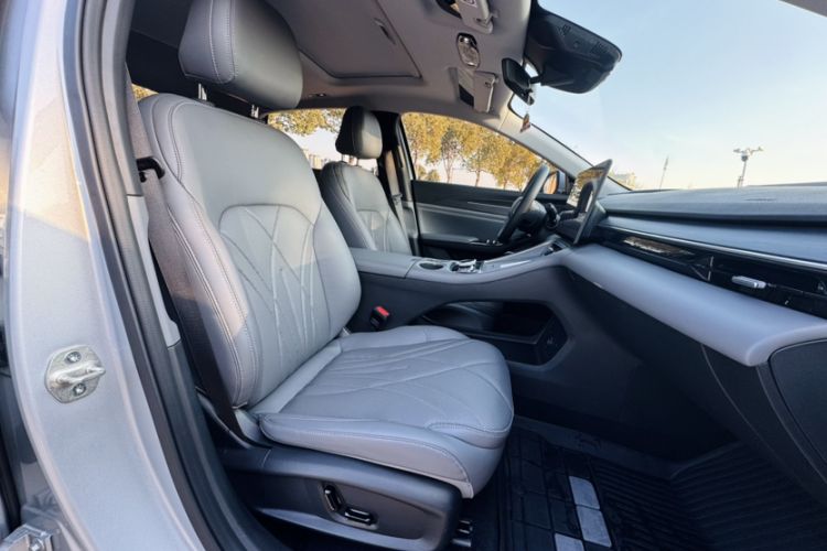 Used Geely Galaxy L6 2025 EM-i 140km Starship Edition
