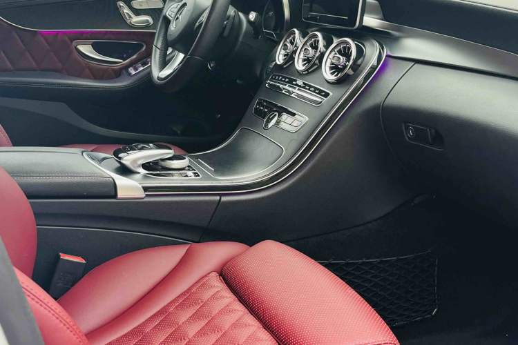 Used Mercedes-Benz C-Class 2017 Facelift C 200 L Sport Edition Interior 7