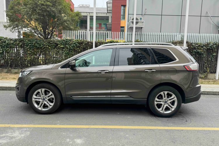 Used Ford Edge 2015 2.0T GTDi Two-Wheel-Drive High-Line Version