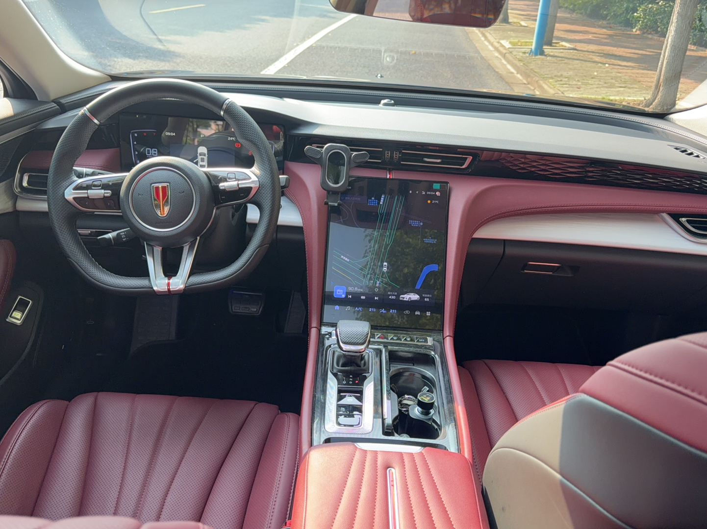 Hongqi H5 2025 1.5T DCT Xuan Ying Edition — снимка 15
