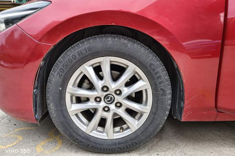 Used Mazda 3 Axela 2017 Sedan 1.5L Automatic Luxury Model Emission Standard China V Interior 5