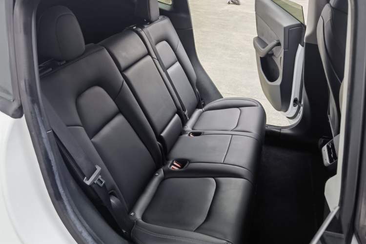 Used Tesla Model Y 2021 Standard Range Rear-Wheel Drive Version