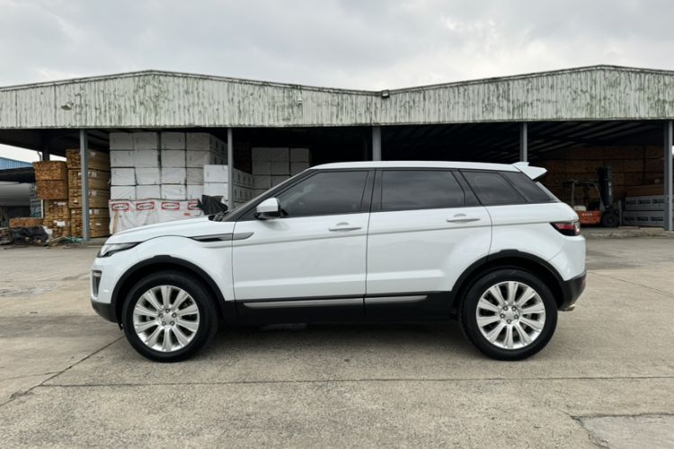 Used Land Rover Range Evoque 2017 2.0T SE Smart Glow Edition
