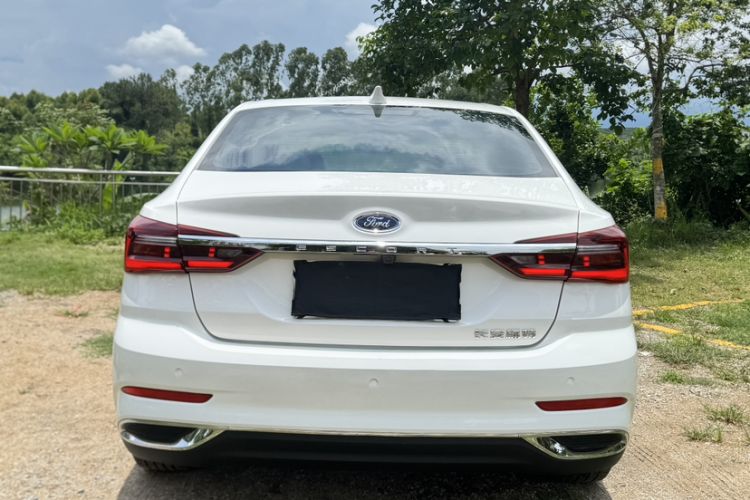 Used Ford Escort 2021 1.5L Automatic Diamond Edition