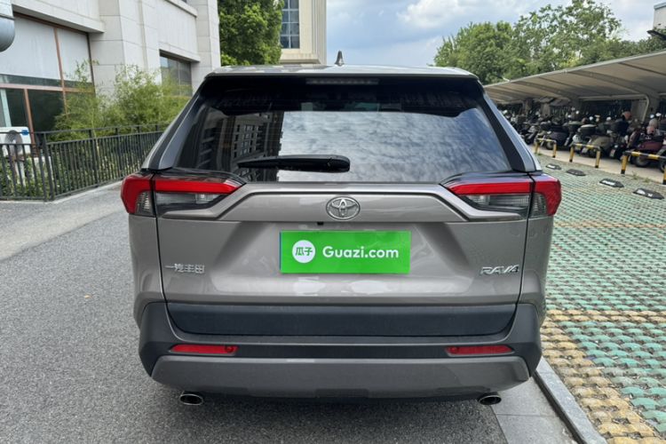 Used Toyota RAV4 2021 2.0L CVT Two-Wheel Drive Fashion PLUS Edition