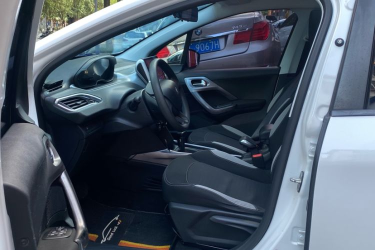 Used Peugeot 2008 2015 1.6L Automatic Playcool Edition