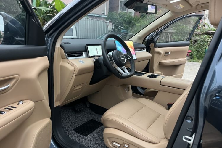 Used Landian E5 PLUS 2025 165 km Long-Range Version Pro 7-Seater
