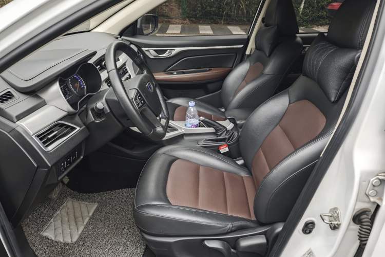 Used Geely Auto Vision 2018 1.5L Automatic Happiness Edition Interior 2