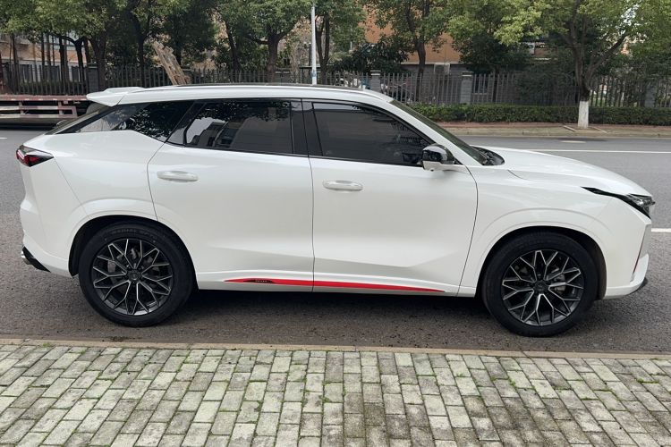 Used Oshan Z6 2023 Blue Whale 1.5T DCT Smart Luxury Model